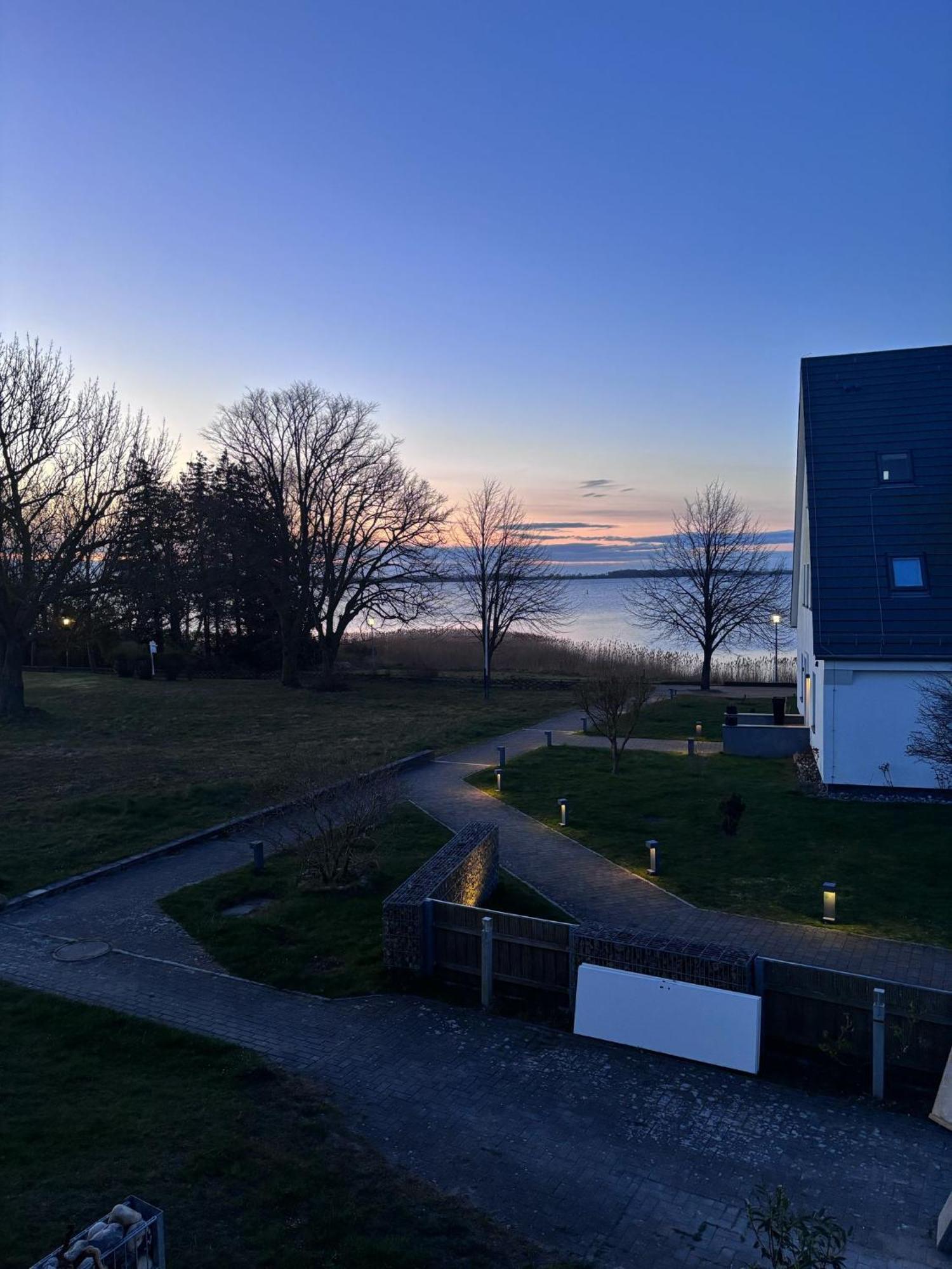 App 2 Stylische Surfoase Am Wasser Dranske Bagian luar foto